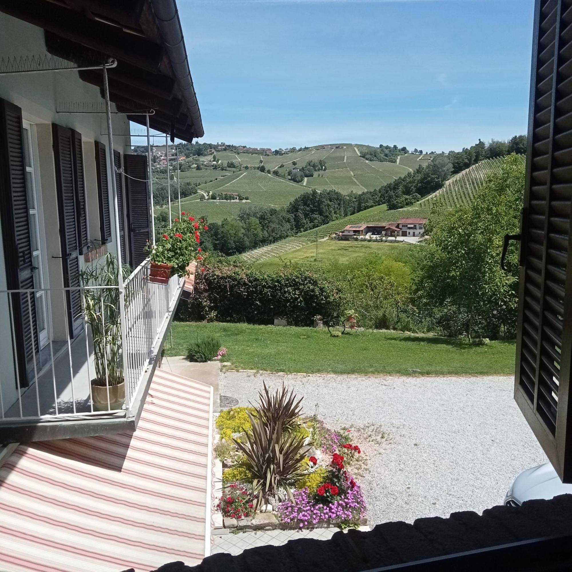 Agriturismo Bric Di Gai Monforte dʼAlba Εξωτερικό φωτογραφία